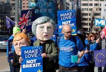 Oposición británica presiona al Gobierno de May para avanzar en el Brexit