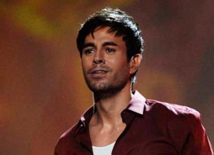 Colaboración musical entre Enrique Iglesias y Miranda Lambert
