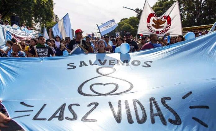 Realizan marcha antiaborto en Argentina