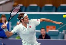 Federer supera con facilidad a Krajinovic y llega a octavos de final