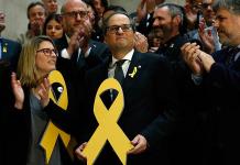 Fiscales españoles acusan de desobediencia al presidente catalán
