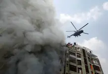 Crece cifra de muertos y heridos por incendio en Bangladesh