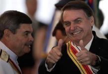 Alentados por Bolsonaro, militares brasileños celebran el último golpe