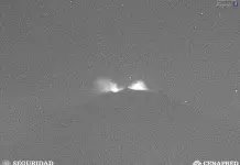 Popocat&eacute;petl emiti&oacute; ceniza y material incandescente durante la madrugada