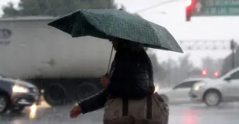 Prev&eacute;n lluvias, granizo y rachas de viento en las cuatro regiones de SLP