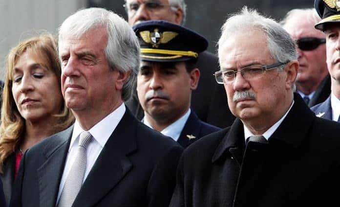 Presidente de Uruguay destituye a jefes militares por caso de un desaparecido