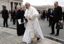 Piden a Vaticano que se oponga a criminalización de los gays
