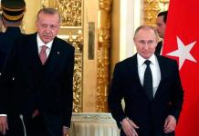 Rusia y Turquía tienen en agenda más suministros de armas rusas, dice Putin