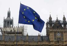 El Parlamento británico respalda la prórroga que ha pedido May a Bruselas
