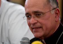 Obispo crítico de Ortega deja Nicaragua con el "corazón hecho pedazos"