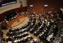Senado aprueba en lo general la reforma educativa