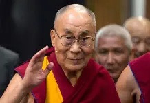 El Dalai Lama se siente mejor despu&eacute;s de ser hospitalizado
