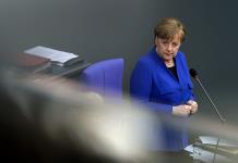 Merkel plantea un retraso del Brexit más largo del pedido por May