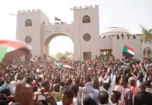 Ejército da golpe de estado en Sudán; arresta al presidente