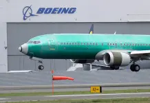 Boeing prepara los 737 MAX para evaluación y estudia compensar a aerolíneas Boeing prepara los 737 MAX para evaluación y estudia compensar a aerolíneas