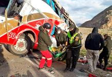 Al menos siete muertos y 29 heridos en un accidente de autobús en Bolivia