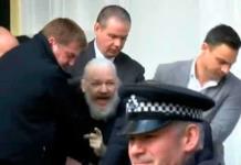 PERFIL: Julian Assange, el controvertido hacker fundador de WikiLeaks 