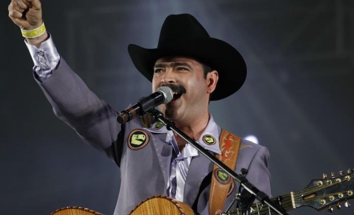 Con banderas de México, reciben a Los Tucanes de Tijuana en Coachella