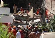 El total de muertes por derrumbe de dos edificios en Río de Janeiro sube a 15