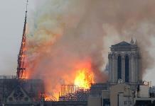 Trump sugiere emplear aviones para apagar el incendio en Notre Dame