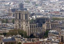 Lluvia de promesas millonarias para reconstruir Notre Dame