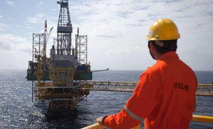 Falsos pescadores asaltan plataformas petroleras en el Golfo de México