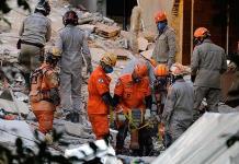 Suben a 20 los muertos por derrumbes en Río de Janeiro