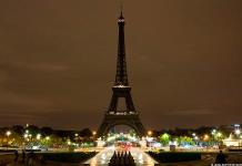 Torre Eiffel honra a víctimas de ataques en Sri Lanka