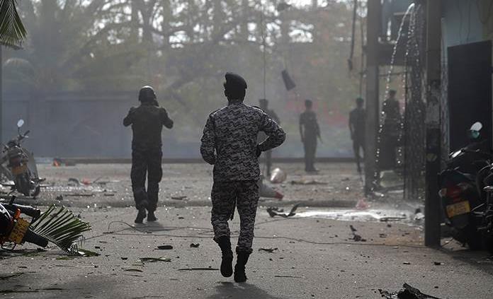 Primera baja en gobierno de Sri Lanka tras atentados