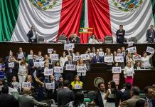 CNTE acusa a diputados de dar albazo por discusión de la reforma