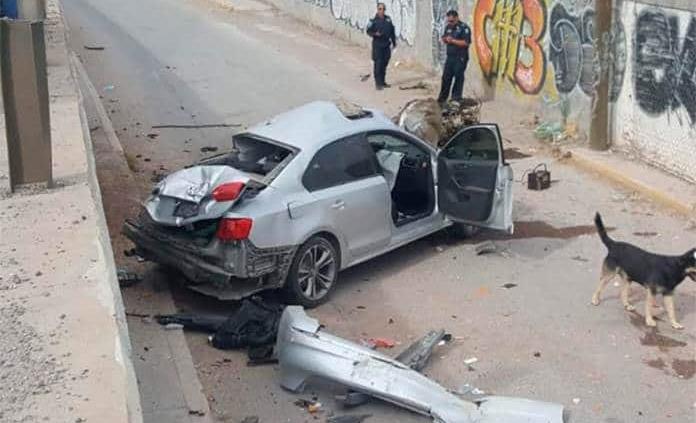 Conductor y acompañante salvan la vida tras aparatoso choque en Periférico y Arbolitos