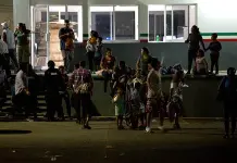 Más de millar de migrantes escapa de estación migratoria en Tapachula Más de millar de migrantes escapa de estación migratoria en Tapachula