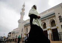 Musulmanes de Sri Lanka vuelven a mezquitas por primera vez tras atentados