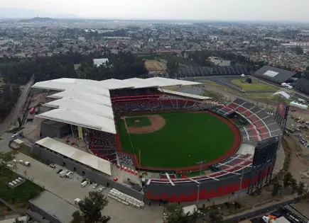 Menor, en terapia intensiva tras pelotazo estadio en el Harp Helú