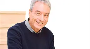 C&eacute;sar Costa celebra 85 a&ntilde;os y presenta su autobiograf&iacute;a
