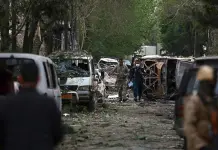 Finaliza con 10 muertos ataque talibán contra una ONG internacional en Kabul Finaliza con 10 muertos ataque talibán contra una ONG internacional en Kabul
