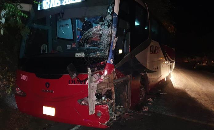 Dos lesionados, saldo de fuerte choque en Tamazunchale