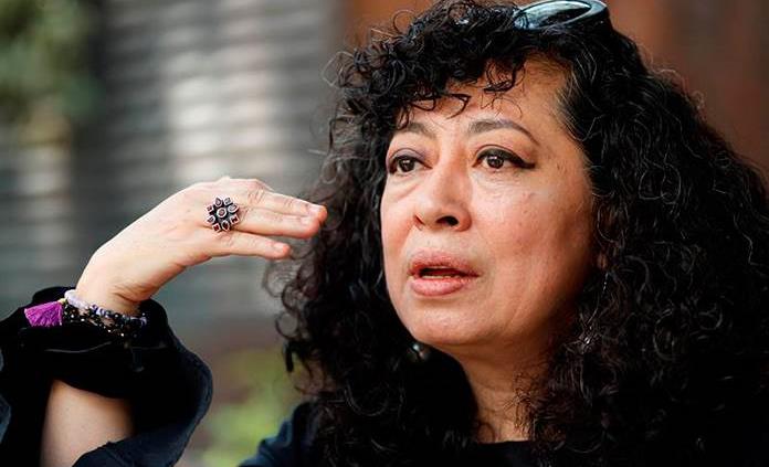 La mexicana Ana Clavel viaja con su escritura por los vericuetos del corazón