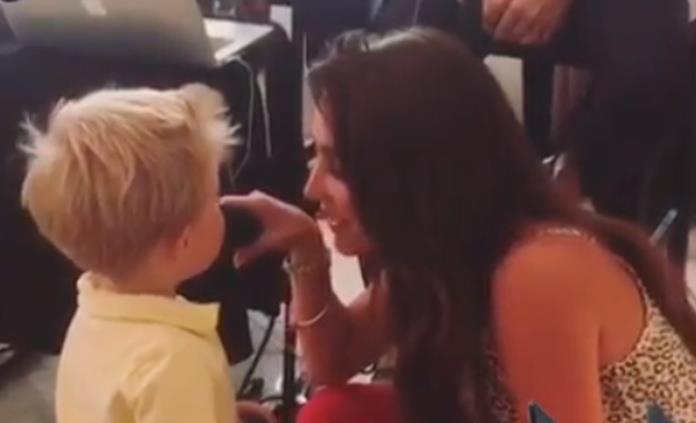 Anahí anuncia que está embarazada por segunda vez