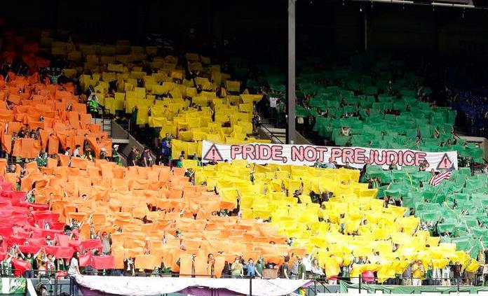 Equipos franceses lucirán bandas arcoíris por campaña contra homofobia en el futbol