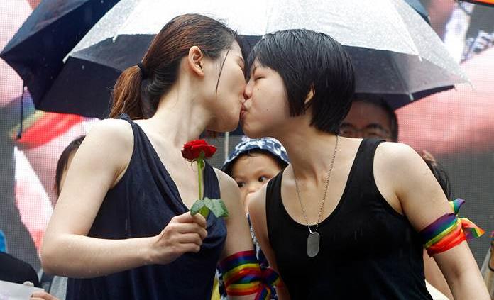Taiwán, primer país que legaliza enlaces homosexuales en Asia