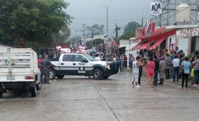 Mueren cinco personas en ataque armado en Coatepec