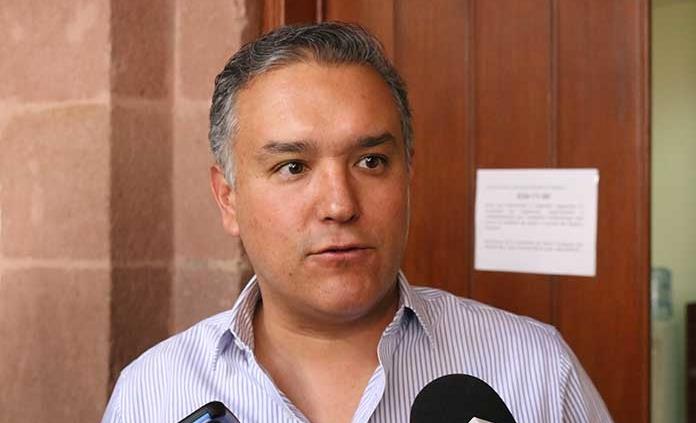 Descartan priistas un regaño por bodas gay