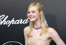 Elle Fanning se desmaya en Cannes por usar vestido muy ajustado Elle Fanning se desmaya en Cannes por usar vestido muy ajustado