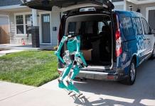 Desarrollan binomio robot-vehículo autónomo para paquetería