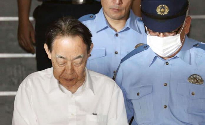Arrestan a jubilado japonés por asesinar a su hijo; temía que dañara a otras personas