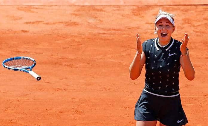 Anisimova elimina a la campeona Halep para pasar a semis de Roland Garros
