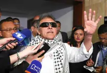 Excomandante de las FARC asume banca en el Congreso colombiano Excomandante de las FARC asume banca en el Congreso colombiano