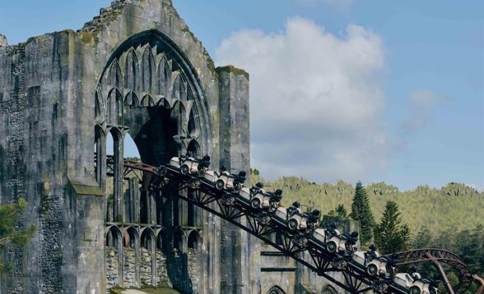 Diez horas de fila para subir a la nueva montaña rusa de Harry Potter en Universal Orlando