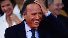 Julio Iglesias, denunciado por agresiones sexuales